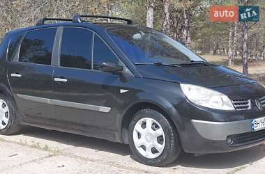 Минивэн Renault Scenic 2004 в 