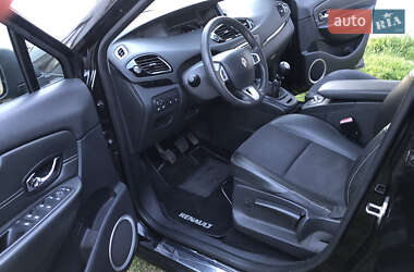 Минивэн Renault Scenic 2012 в 