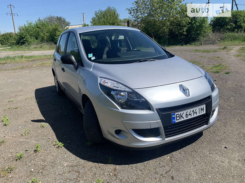 Минивэн Renault Scenic 2009 в Здолбунове