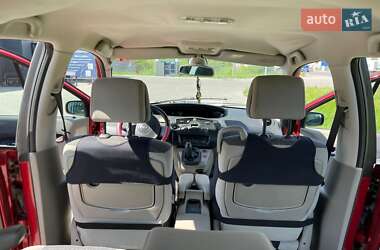 Минивэн Renault Scenic 2003 в 