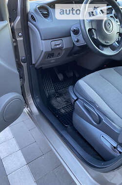 Минивэн Renault Scenic 2009 в Луцке