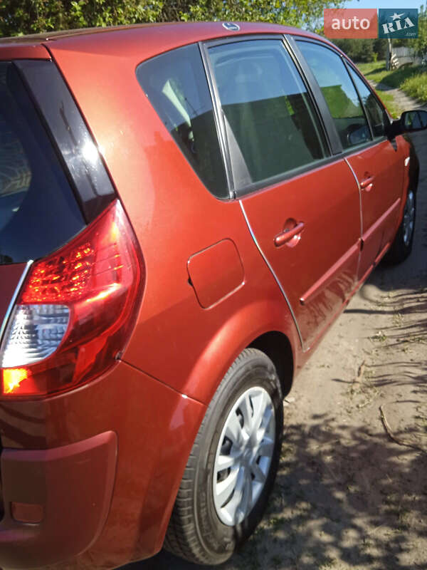 Минивэн Renault Scenic 2007 в Краснограде