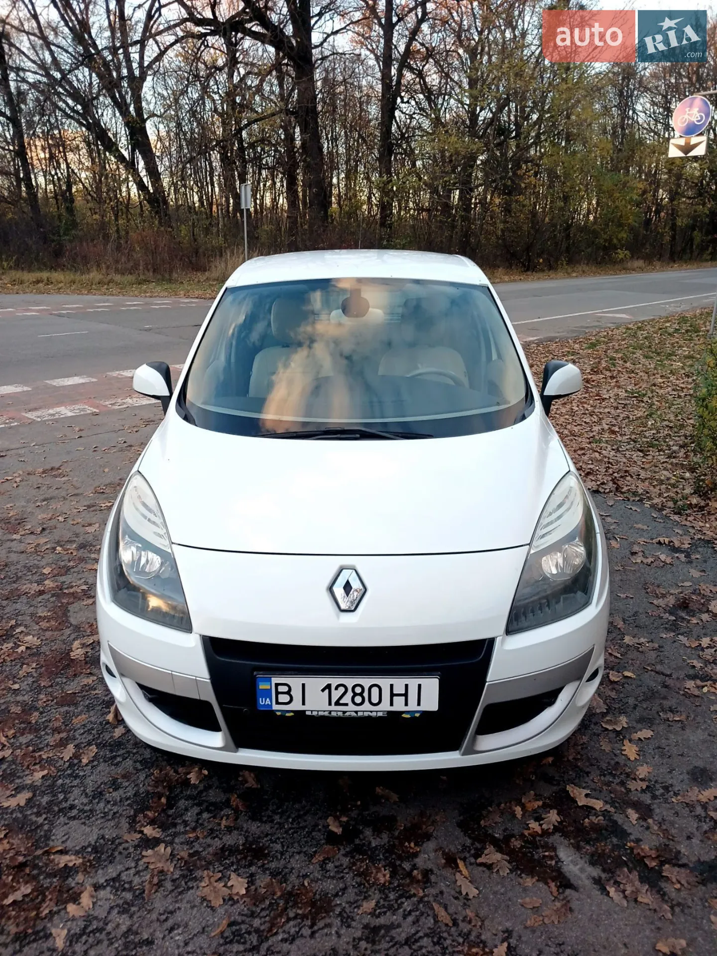2010 Renault Scenic - мініатюра 2