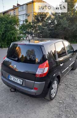 Минивэн Renault Scenic 2004 в Дрогобыче