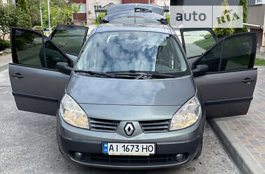 Минивэн Renault Scenic 2005 в Обухове
