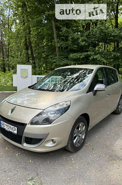 Мінівен Renault Scenic 2011 в Хмільнику