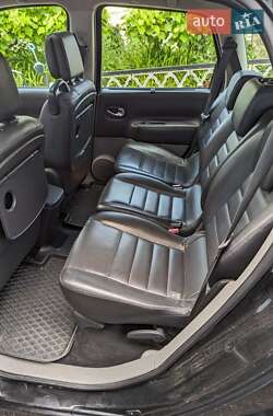 Минивэн Renault Scenic 2006 в 