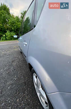 Минивэн Renault Scenic 2004 в 