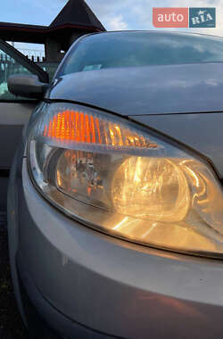 Минивэн Renault Scenic 2004 в 
