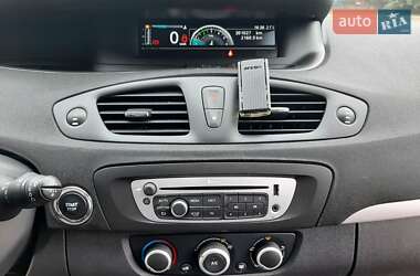Мінівен Renault Scenic 2015 в 