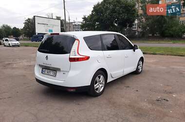 Мінівен Renault Scenic 2015 в 