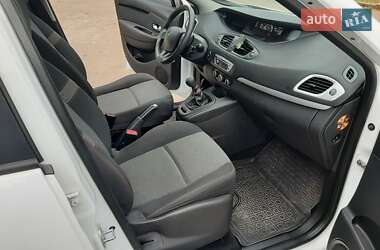 Мінівен Renault Scenic 2015 в 