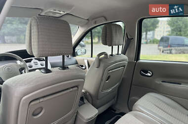 Минивэн Renault Scenic 2005 в 
