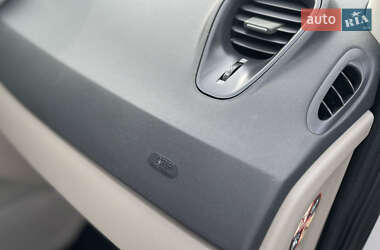 Минивэн Renault Scenic 2005 в 