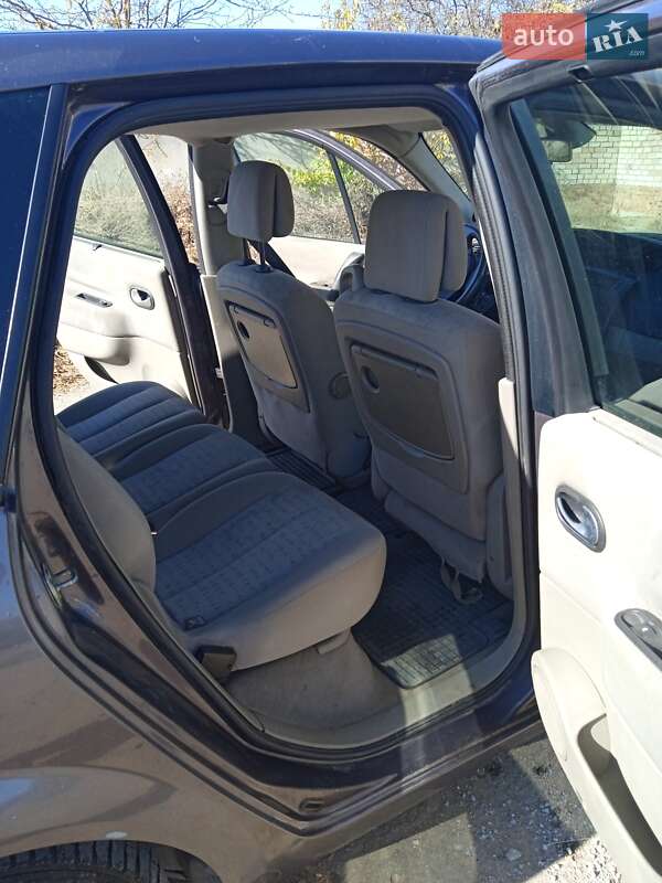 Мінівен Renault Scenic 2005 в Києві фото 5 Мінівен Renault Scenic 2005 в Києві