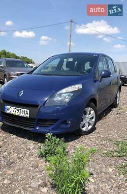 Минивэн Renault Scenic 2011 в 