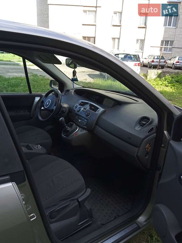 Минивэн Renault Scenic 2007 в Луцке