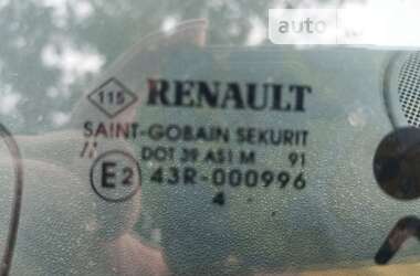 Минивэн Renault Scenic 2005 в Томаковке