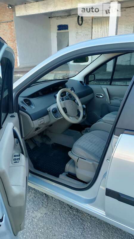 Минивэн Renault Scenic 2003 в Киеве