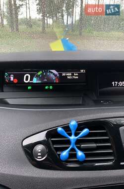 Минивэн Renault Scenic 2011 в 