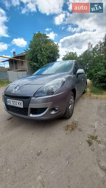 Мінівен Renault Scenic 2011 в Могилів-Подільському