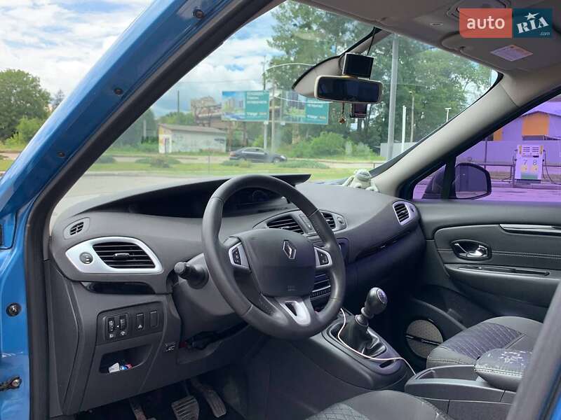 Минивэн Renault Scenic 2012 в Ивано-Франковске