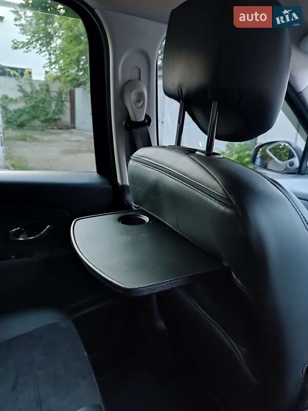 Минивэн Renault Scenic 2013 в Одессе