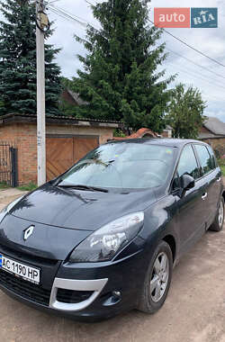 Мінівен Renault Scenic 2011 в Нововолинську