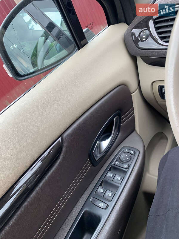 Мінівен Renault Scenic 2011 в Нововолинську
