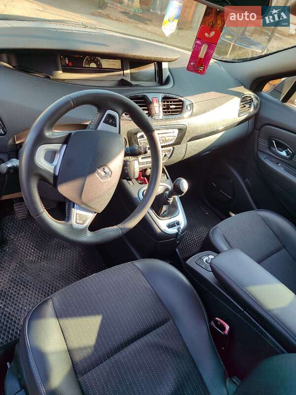 Минивэн Renault Scenic 2011 в Броварах