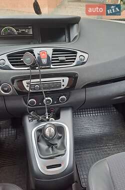 Минивэн Renault Scenic 2013 в Киеве