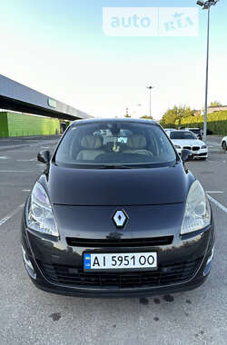 Минивэн Renault Scenic 2010 в Киеве