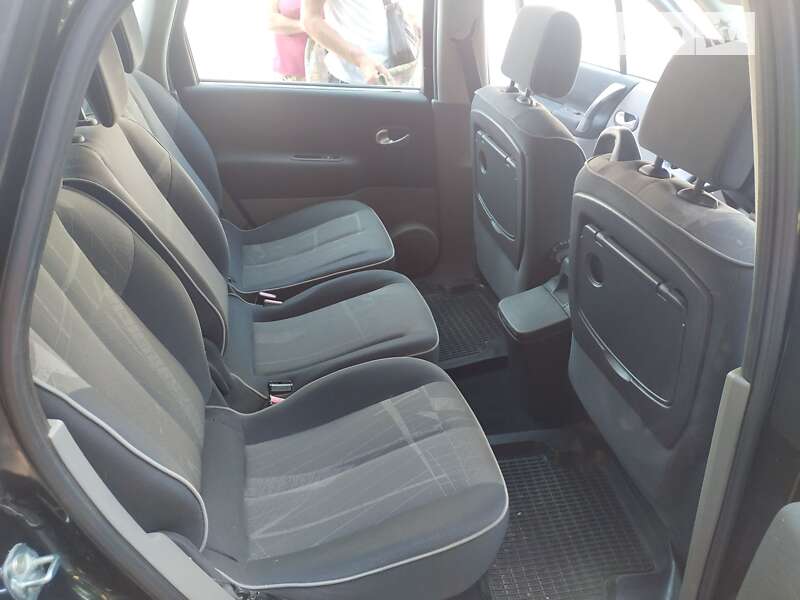 Мінівен Renault Scenic 2003 в Ромнах