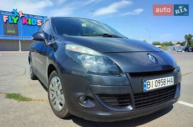 Минивэн Renault Scenic 2009 в 