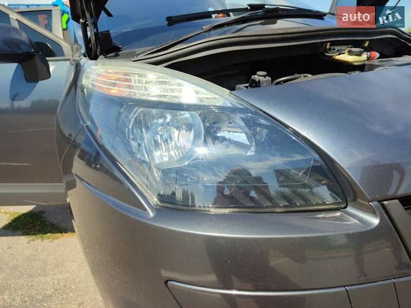 Минивэн Renault Scenic 2009 в Кременчуге