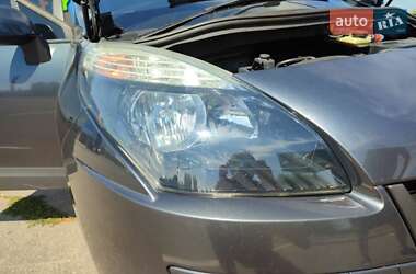 Минивэн Renault Scenic 2009 в 