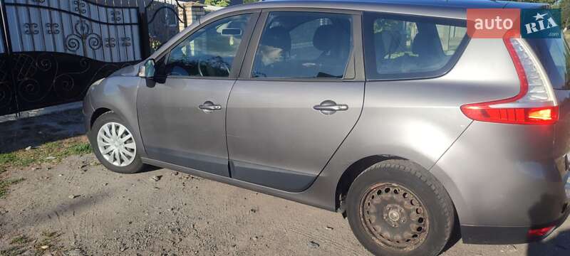 Минивэн Renault Scenic 2009 в Белой Церкви