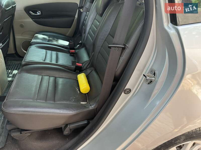 Мінівен Renault Scenic 2011 в Миколаєві