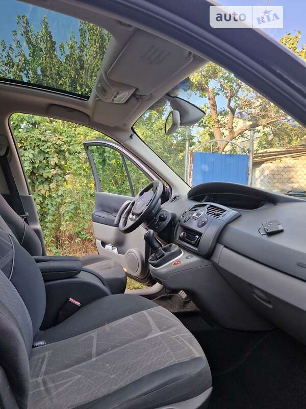 Мінівен Renault Scenic 2006 в Кривому Розі