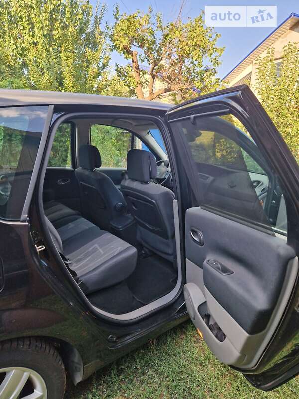 Мінівен Renault Scenic 2006 в Кривому Розі