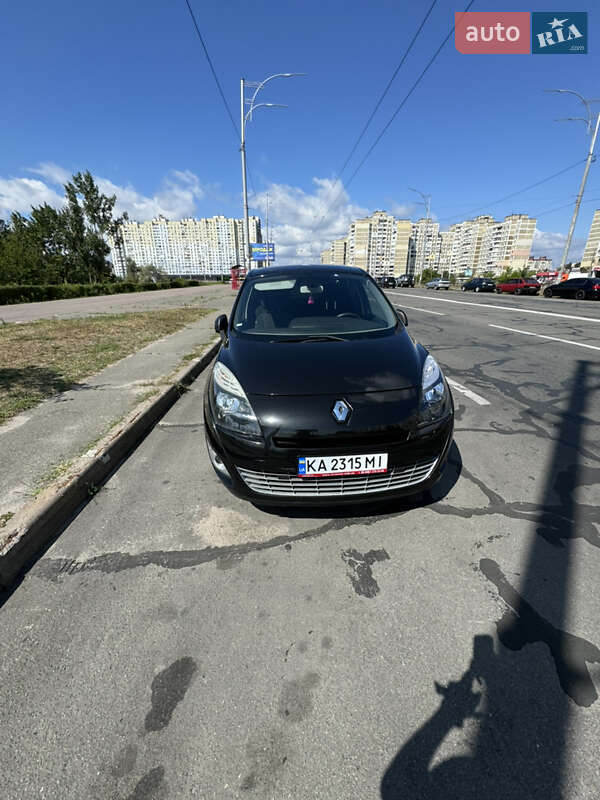 Мінівен Renault Scenic 2009 в Києві