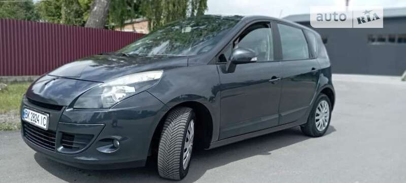 Минивэн Renault Scenic 2010 в Луцке