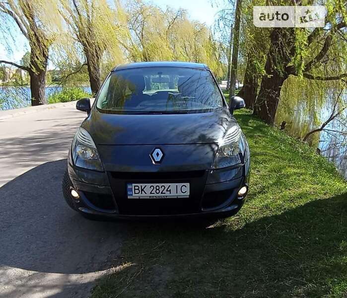 Минивэн Renault Scenic 2010 в Луцке