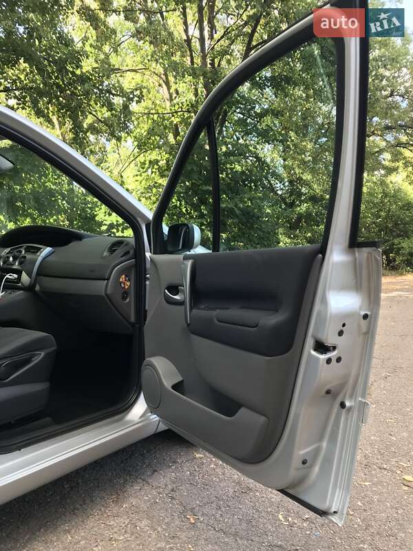 Минивэн Renault Scenic 2008 в Харькове фото 17 Минивэн Renault Scenic 2008 в Харькове