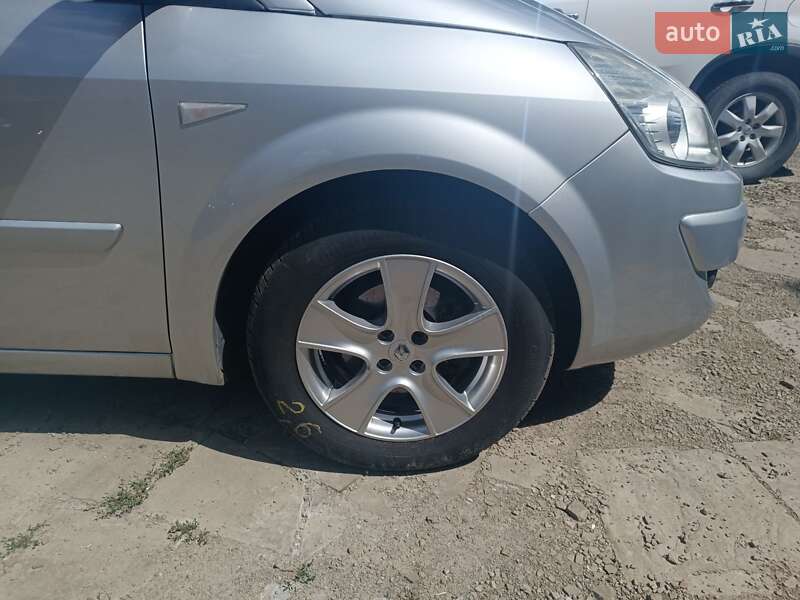 Минивэн Renault Scenic 2007 в Киеве