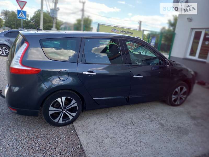 Мінівен Renault Scenic 2011 в Борисполі