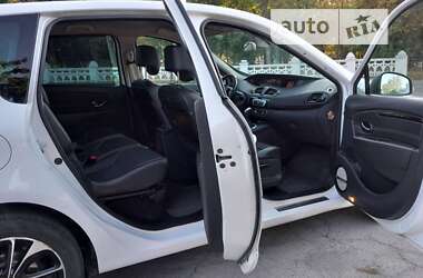 Минивэн Renault Scenic 2015 в 