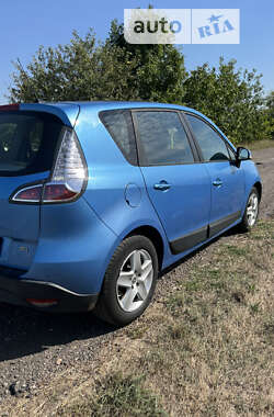 Минивэн Renault Scenic 2012 в Смеле