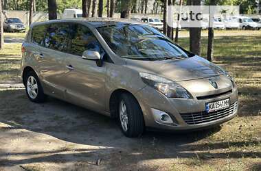 Мінівен Renault Scenic 2009 в Києві