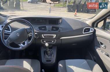 Минивэн Renault Scenic 2014 в 
